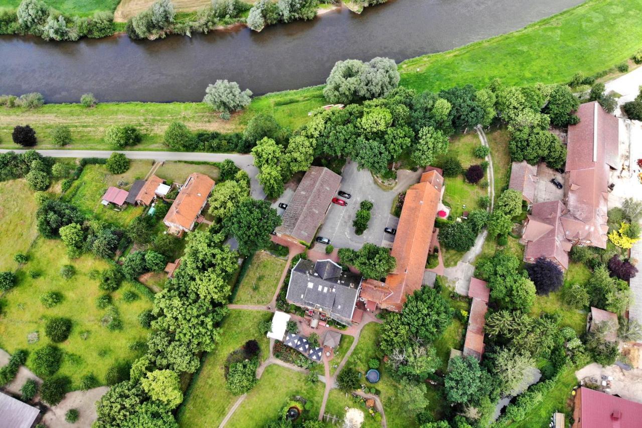 Land-Gut-Hotel Allerhof Frankenfeld Buitenkant foto