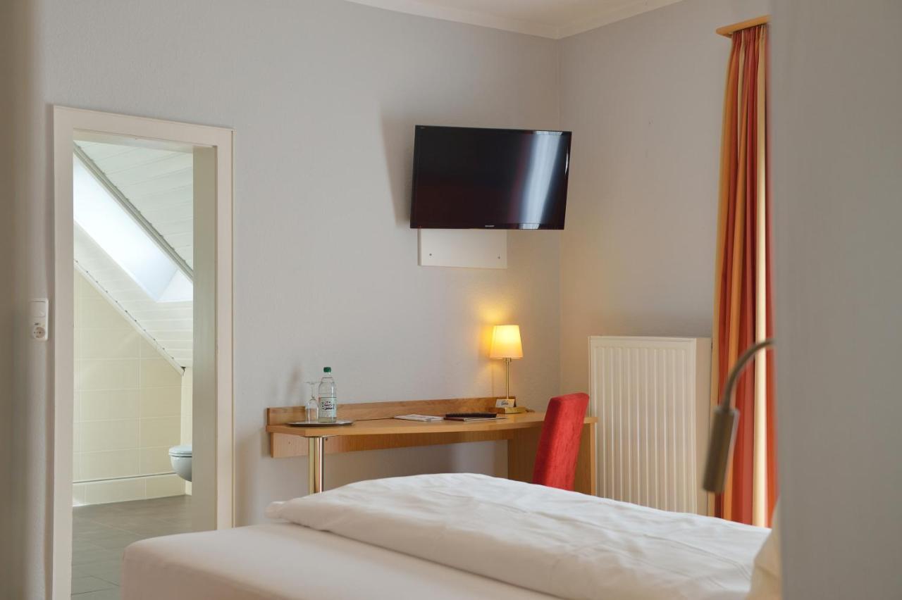 Land-Gut-Hotel Allerhof Frankenfeld Buitenkant foto