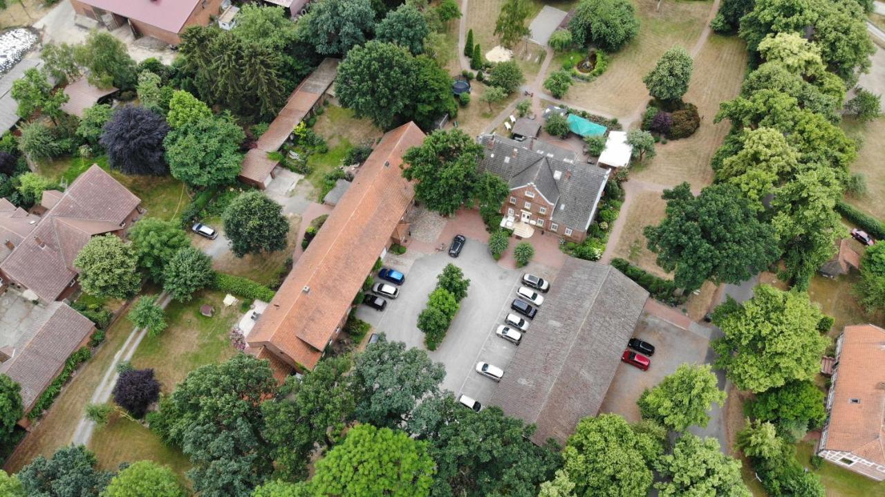 Land-Gut-Hotel Allerhof Frankenfeld Buitenkant foto