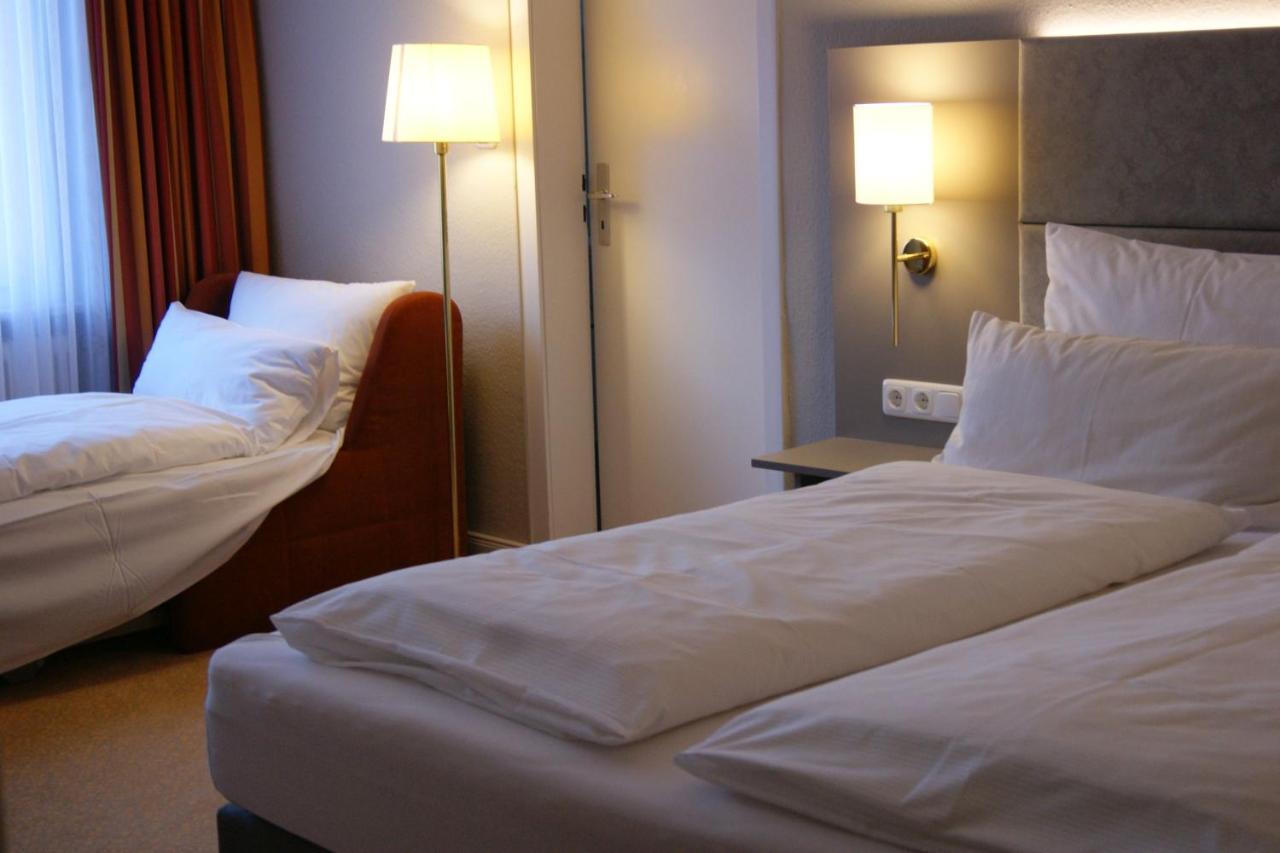 Land-Gut-Hotel Allerhof Frankenfeld Buitenkant foto