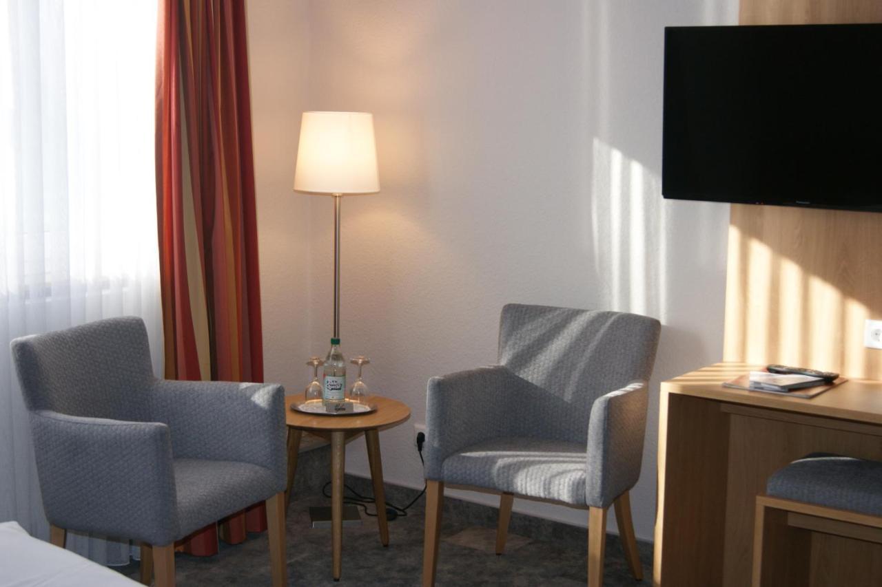 Land-Gut-Hotel Allerhof Frankenfeld Buitenkant foto